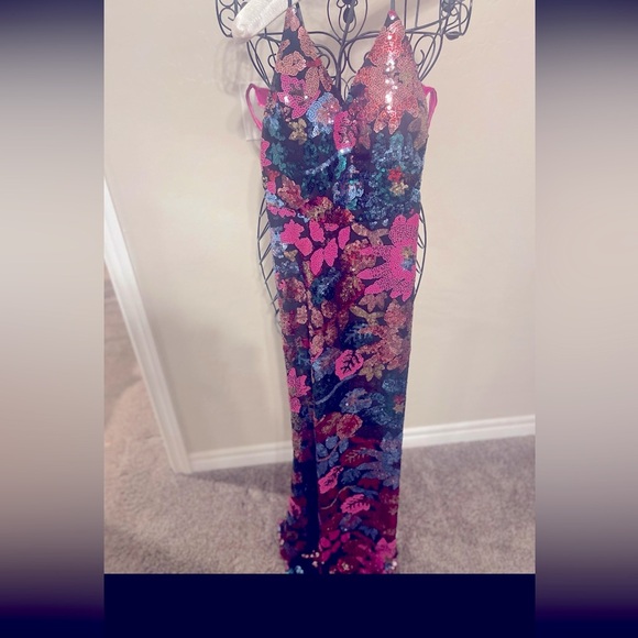 Sequin dress - Picture 1 of 5